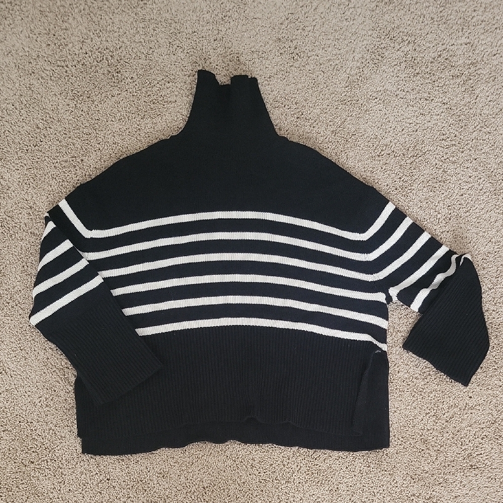 GAP Black and White Cowl Turtleneck Sweater